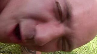 Outdoor Gruppensex Im Planschbecken