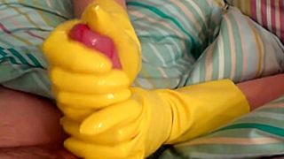 Doctor Scarlett Winter Is Taking Care Of 1 Of Her Patients - Glovely Hand-Job