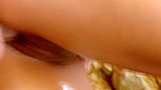 She Enjoys To Have Her Whole Body Filled With Lubricating Oil To Be Boned In The Vagina By A Good Dong. Amatuer Sex