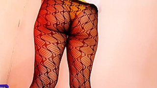 Saturn Squirt Her Stepbrother-in-law Records Her As She Has A Beautiful Ass In Fishnet Stockings