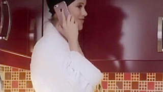 Horny Housewife Attack Plumber