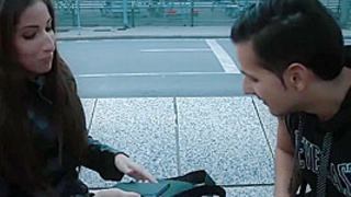 Valentina ends her trip with a very sensual plan... - Jacquie et Michel TV