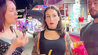 Sienna discovers voyeurism with Pam... - Jacquie et Michel TV