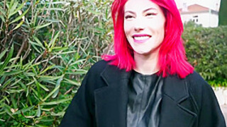 Oney, 23, welcomes us to her home in Aix-en-Provence to try... anal! - Jacquie et Michel TV