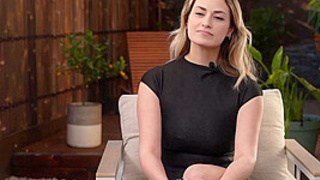 An improvised show that ends in an exceptional orgy... - Jacquie et Michel TV