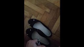 Cum in Wifes Shoes