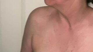 Ich biete mich als Ehehure zur Benutzung an und oute mich