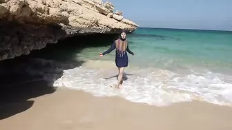 Attractive Arab Ex-Wife Burkini Dance