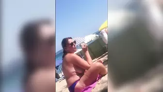 Hidden a la plage (159) - Topless massive tits Mom on beach