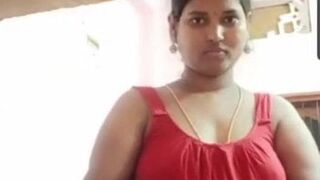 Madurai tamil attractive aunty in chimmies with sharp nippes