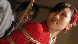 Azusa Uemura got tied up before having a nasty threesome