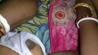 Dost ne rat var mere biwi ko choda