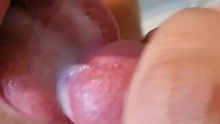 Climax in mouth slow mo cumshot