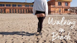 Wifey Masturbation until she Orgasm butt a Public Beach near People Walking
