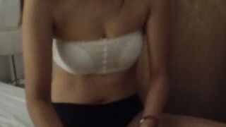 Dumb Thaiwife Noi - The vagina counts money