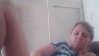 Russian housewife wants love too