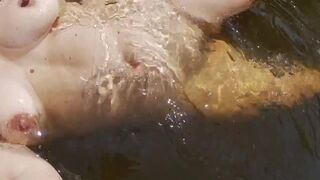 Amateurs Nude Ex-Wife self Filming Swimming