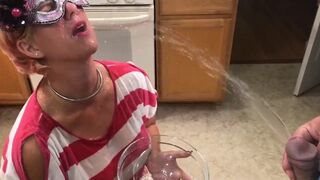 KANDY - GOLDEN SHOWER WITH PISS BOWL DRINKING