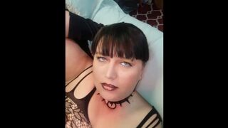 Sweet Ex-Wife Rubs her Vagina for you